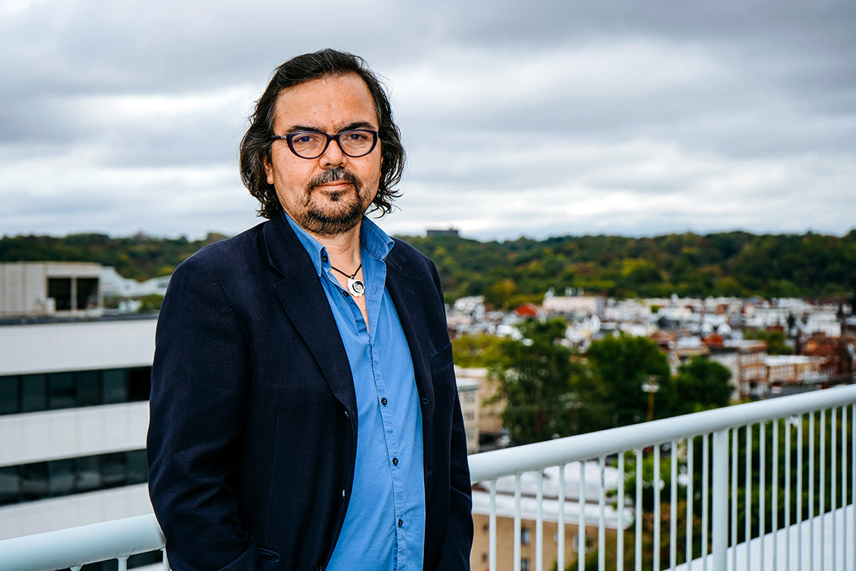 csb-profile (16) Carlos Camacho, associate professor